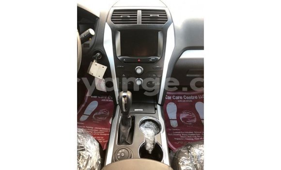 Acheter Import Voiture Ford Explorer Bleu à Import - Dubai, Namibie Acheter Import Voiture Ford Explorer Bleu à Import - Dubai, Namibie