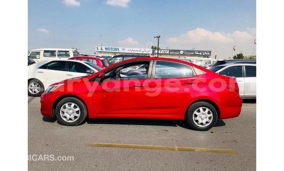Acheter Import Voiture Hyundai Accent Rouge à Import - Dubai, Namibie Acheter Import Voiture Hyundai Accent Rouge à Import - Dubai, Namibie