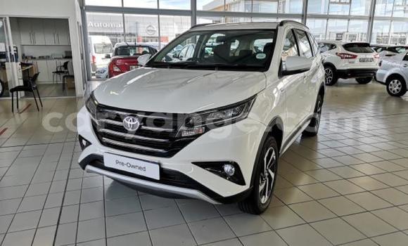 Acheter Occasion Voiture Toyota Rush Blanc à Import - Dubai, Namibie Acheter Occasion Voiture Toyota Rush Blanc à Import - Dubai, Namibie