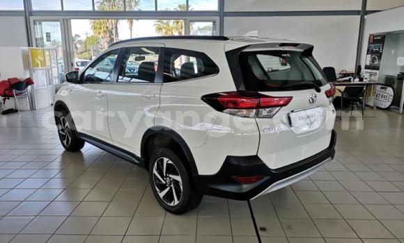 Acheter Occasion Voiture Toyota Rush Blanc à Import - Dubai, Namibie Acheter Occasion Voiture Toyota Rush Blanc à Import - Dubai, Namibie