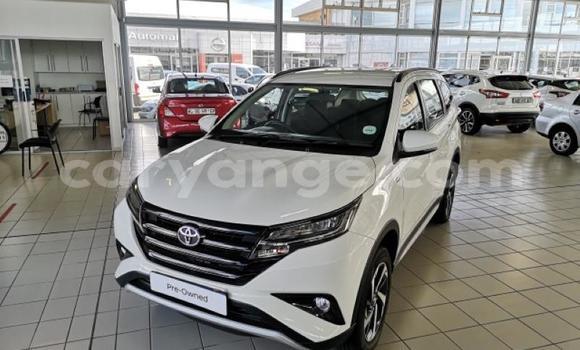 Acheter Occasion Voiture Toyota Rush Blanc à Import - Dubai, Namibie Acheter Occasion Voiture Toyota Rush Blanc à Import - Dubai, Namibie