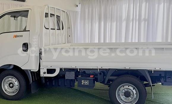 Acheter Occasion Voiture Kia K3 Blanc à Windhoek, Namibie Acheter Occasion Voiture Kia K3 Blanc à Windhoek, Namibie