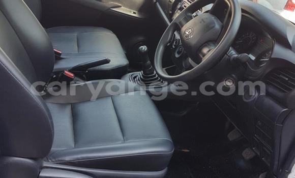 Acheter Occasion Voiture Toyota Hilux Blanc à Windhoek, Namibie Acheter Occasion Voiture Toyota Hilux Blanc à Windhoek, Namibie