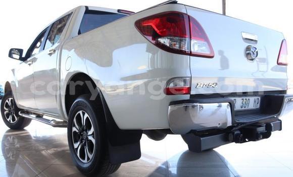Acheter Occasion Voiture Mazda BT-50 Blanc à Gobabis, Omaheke Acheter Occasion Voiture Mazda BT-50 Blanc à Gobabis, Omaheke
