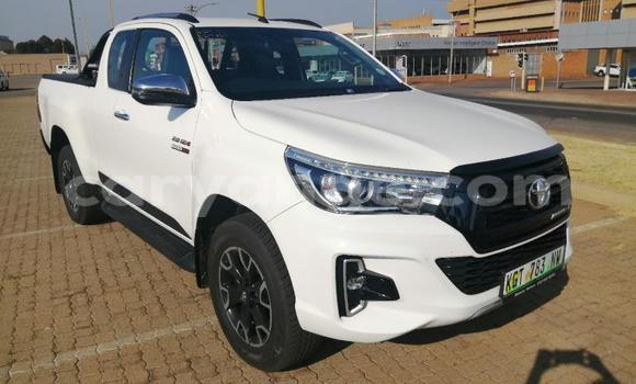 Acheter Occasion Voiture Toyota Hilux Blanc à Gobabis, Omaheke Acheter Occasion Voiture Toyota Hilux Blanc à Gobabis, Omaheke