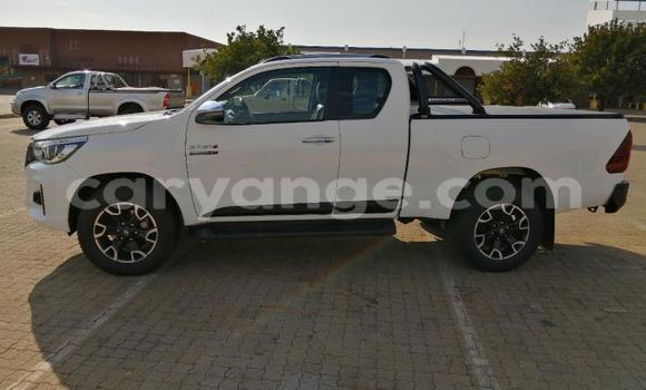 Acheter Occasion Voiture Toyota Hilux Blanc à Gobabis, Omaheke Acheter Occasion Voiture Toyota Hilux Blanc à Gobabis, Omaheke