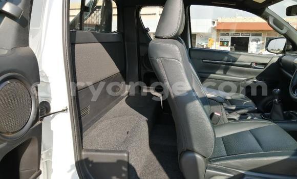 Acheter Occasion Voiture Toyota Hilux Blanc à Gobabis, Omaheke Acheter Occasion Voiture Toyota Hilux Blanc à Gobabis, Omaheke