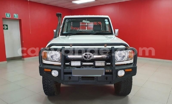 Acheter Occasion Voiture Toyota Land Cruiser Blanc à Windhoek, Namibie Acheter Occasion Voiture Toyota Land Cruiser Blanc à Windhoek, Namibie