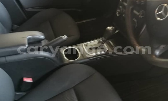 Buy Used Mercedes Viano White Car in Walvis Bay in Namibia Buy Used Mercedes Viano White Car in Walvis Bay in Namibia