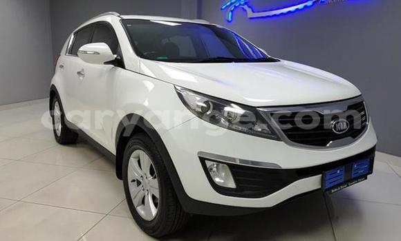 Buy Used Kia Sportage White Car in Gobabis in Omaheke Buy Used Kia Sportage White Car in Gobabis in Omaheke