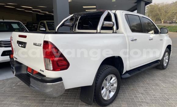 Acheter Occasion Voiture Toyota Hilux Blanc à Gobabis, Omaheke Acheter Occasion Voiture Toyota Hilux Blanc à Gobabis, Omaheke