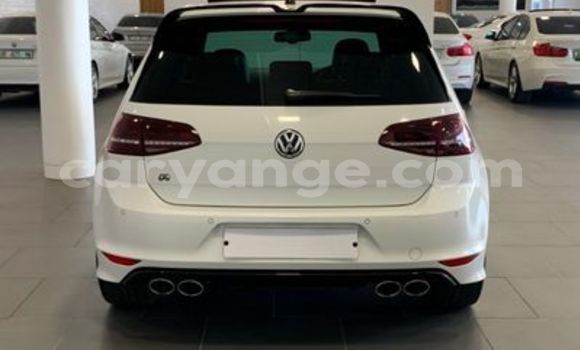 Acheter Occasion Voiture Volkswagen Golf R Blanc à Import - Dubai, Namibie Acheter Occasion Voiture Volkswagen Golf R Blanc à Import - Dubai, Namibie