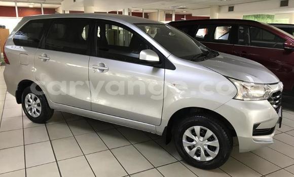 Buy Used Toyota Avanza Green Car in Grootfontein in Namibia