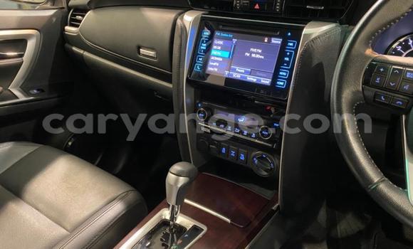 Acheter Occasion Voiture Toyota Fortuner Gris à Import - Dubai, Namibie Acheter Occasion Voiture Toyota Fortuner Gris à Import - Dubai, Namibie