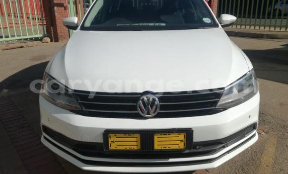 Buy Used Volkswagen Jetta White Car in Windhoek in Namibia