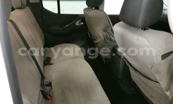 Acheter Occasion Voiture Nissan Navara Blanc à Import - Dubai, Namibie Acheter Occasion Voiture Nissan Navara Blanc à Import - Dubai, Namibie