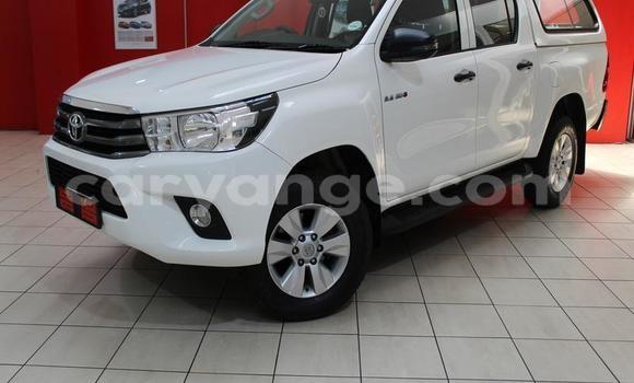 Buy Used Toyota Hilux White Car in Gobabis in Omaheke Buy Used Toyota Hilux White Car in Gobabis in Omaheke