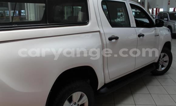 Acheter Occasion Voiture Toyota Hilux Blanc à Gobabis, Omaheke Acheter Occasion Voiture Toyota Hilux Blanc à Gobabis, Omaheke