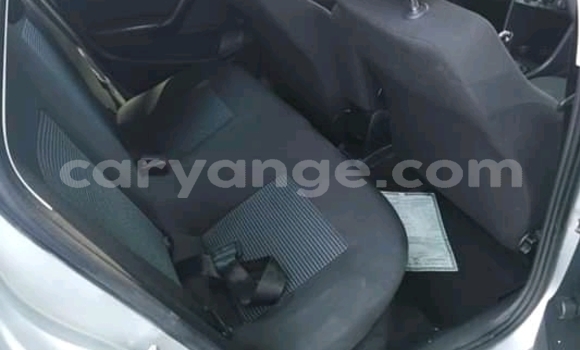 Acheter Occasion Voiture Volkswagen Polo Gris à Import - Dubai, Namibie Acheter Occasion Voiture Volkswagen Polo Gris à Import - Dubai, Namibie