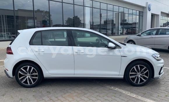 Acheter Occasion Voiture Volkswagen Golf Blanc à Windhoek, Namibie Acheter Occasion Voiture Volkswagen Golf Blanc à Windhoek, Namibie