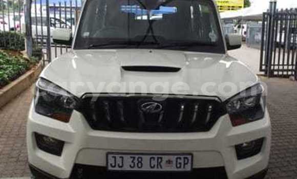 Acheter Occasion Voiture Mahindra Scorpio Blanc à Grootfontein, Namibie