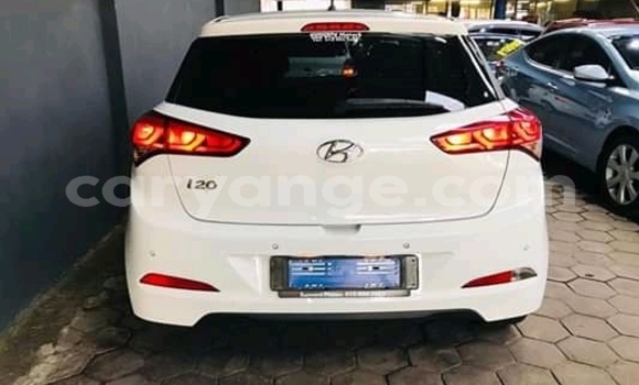 Acheter Occasion Voiture Hyundai I20 Blanc à Henties Bay, Erongo Acheter Occasion Voiture Hyundai I20 Blanc à Henties Bay, Erongo
