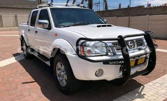 Acheter Occasion Voiture Nissan NP 300 Blanc à Leonardville, Omaheke Acheter Occasion Voiture Nissan NP 300 Blanc à Leonardville, Omaheke