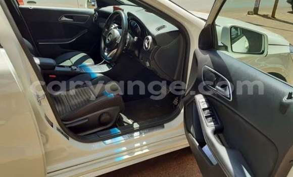 Acheter Occasion Voiture Mercedes-Benz A–Class Blanc à Windhoek, Namibie Acheter Occasion Voiture Mercedes-Benz A–Class Blanc à Windhoek, Namibie