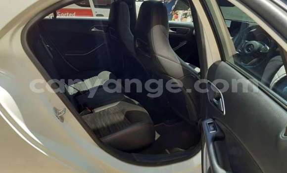 Acheter Occasion Voiture Mercedes-Benz A–Class Blanc à Windhoek, Namibie Acheter Occasion Voiture Mercedes-Benz A–Class Blanc à Windhoek, Namibie