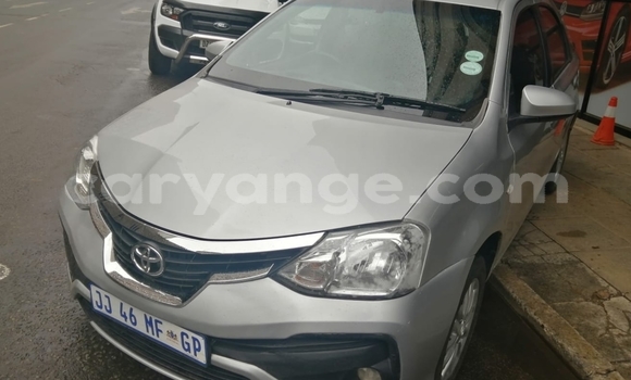 Acheter Occasion Voiture Toyota Etios Gris à Windhoek, Namibie Acheter Occasion Voiture Toyota Etios Gris à Windhoek, Namibie