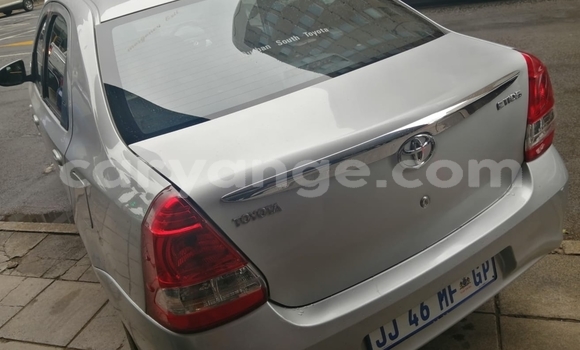 Acheter Occasion Voiture Toyota Etios Gris à Windhoek, Namibie Acheter Occasion Voiture Toyota Etios Gris à Windhoek, Namibie