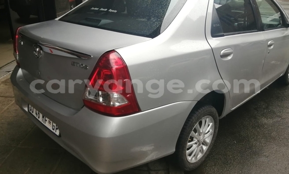 Acheter Occasion Voiture Toyota Etios Gris à Windhoek, Namibie Acheter Occasion Voiture Toyota Etios Gris à Windhoek, Namibie