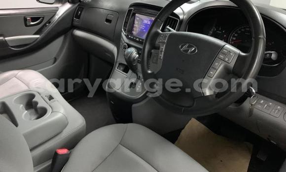 Acheter Occasion Voiture Hyundai H1 Blanc à Gobabis, Omaheke Acheter Occasion Voiture Hyundai H1 Blanc à Gobabis, Omaheke