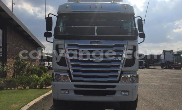 Buy Used Freightliner 90 Cum 500 White Truck in Windhoek in Namibia Buy Used Freightliner 90 Cum 500 White Truck in Windhoek in Namibia