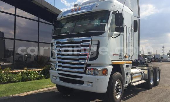 Buy Used Freightliner 90 Cum 500 White Truck in Windhoek in Namibia Buy Used Freightliner 90 Cum 500 White Truck in Windhoek in Namibia