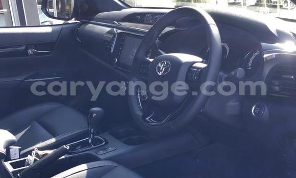 Buy Used Toyota Hilux Silver Car in Grootfontein in Namibia Buy Used Toyota Hilux Silver Car in Grootfontein in Namibia