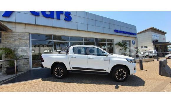 Buy Used Toyota Hilux Silver Car in Grootfontein in Namibia Buy Used Toyota Hilux Silver Car in Grootfontein in Namibia