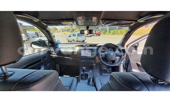 Buy Used Toyota Hilux Silver Car in Grootfontein in Namibia Buy Used Toyota Hilux Silver Car in Grootfontein in Namibia