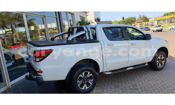Buy Used Mazda BT-50 White Car in Henties Bay in Erongo Buy Used Mazda BT-50 White Car in Henties Bay in Erongo