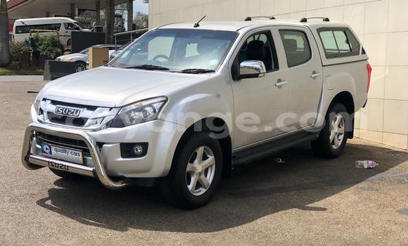 Buy Used Isuzu KB Silver Car in Henties Bay in Erongo Buy Used Isuzu KB Silver Car in Henties Bay in Erongo