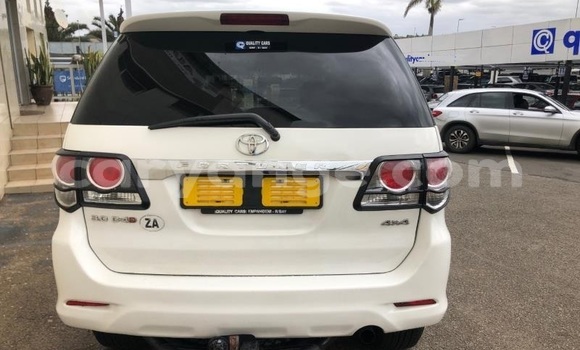 Buy Used Toyota Fortuner White Car in Henties Bay in Erongo Buy Used Toyota Fortuner White Car in Henties Bay in Erongo