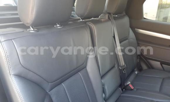 Buy Used Land Rover Discovery White Car in Henties Bay in Erongo Buy Used Land Rover Discovery White Car in Henties Bay in Erongo