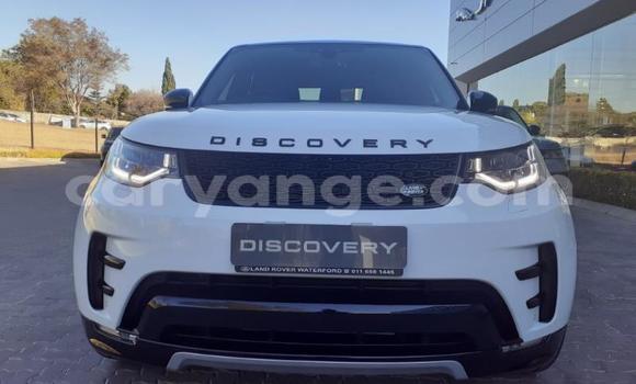 Buy Used Land Rover Discovery White Car in Henties Bay in Erongo Buy Used Land Rover Discovery White Car in Henties Bay in Erongo