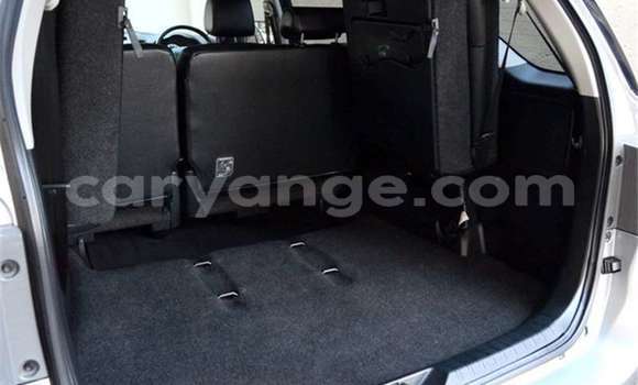 Acheter Occasion Voiture Toyota Fortuner Gris à Windhoek, Namibie Acheter Occasion Voiture Toyota Fortuner Gris à Windhoek, Namibie