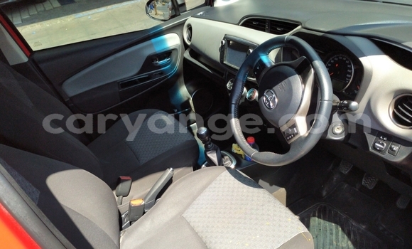 Acheter Occasion Voiture Toyota Yaris Rouge à Windhoek, Namibie Acheter Occasion Voiture Toyota Yaris Rouge à Windhoek, Namibie