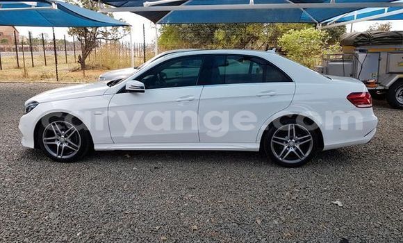 Acheter Occasion Voiture Mercedes Viano Blanc à Bethanien, Karas Acheter Occasion Voiture Mercedes Viano Blanc à Bethanien, Karas