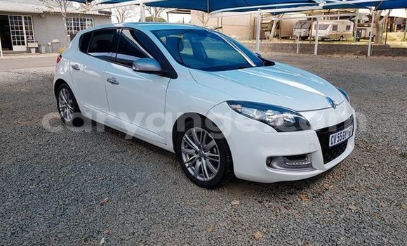 Buy Used Renault 15 White Car in Karasburg in Karas