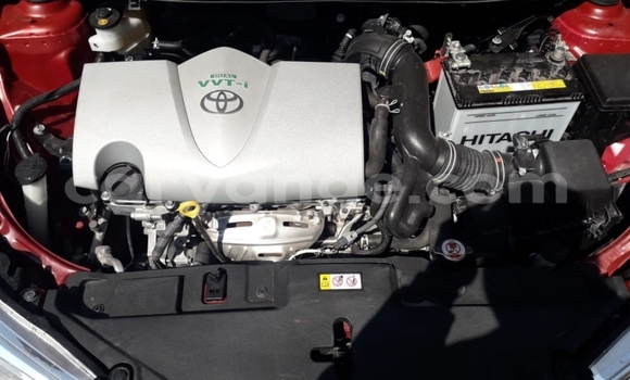 Acheter Occasion Voiture Toyota Yaris Rouge à Windhoek, Namibie Acheter Occasion Voiture Toyota Yaris Rouge à Windhoek, Namibie