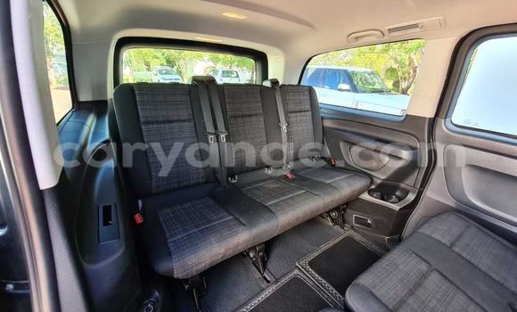 Buy Used Kia Sportage Blue Car in Windhoek in Namibia Buy Used Kia Sportage Blue Car in Windhoek in Namibia