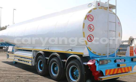 Buy Used Abarth 124 Spider White Car in Windhoek in Namibia Buy Used Abarth 124 Spider White Car in Windhoek in Namibia